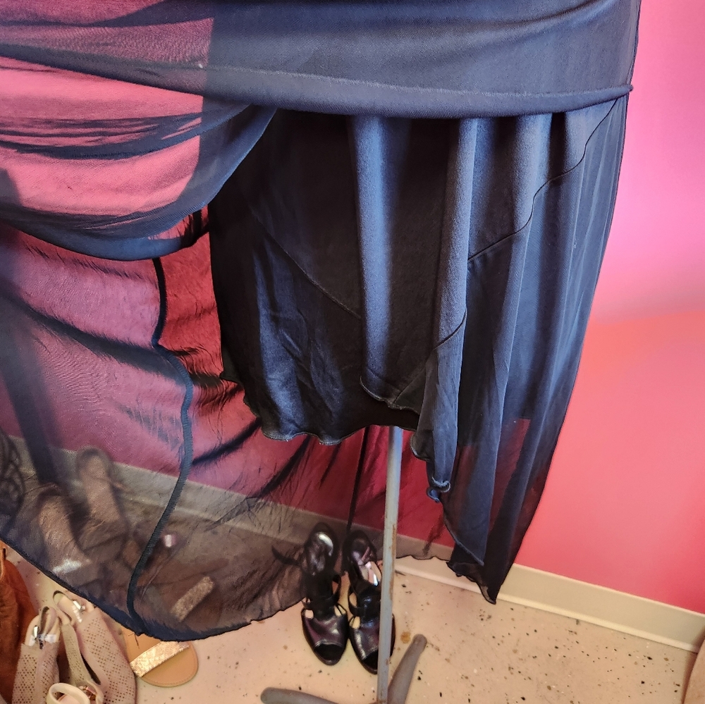 Formal dress - Picture 5 of 5